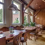 Szálloda Waldhotel & Restaurant Stieglitzenkrug Feldberger Seenlandschaft