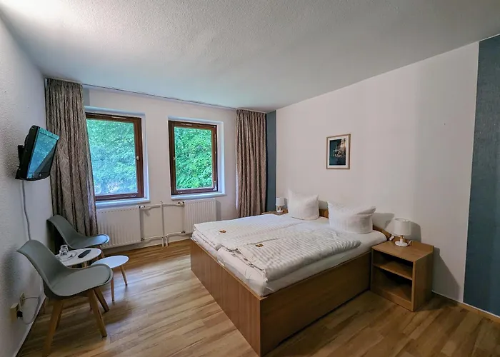 Waldhotel & Restaurant Stieglitzenkrug * Feldberger Seenlandschaft